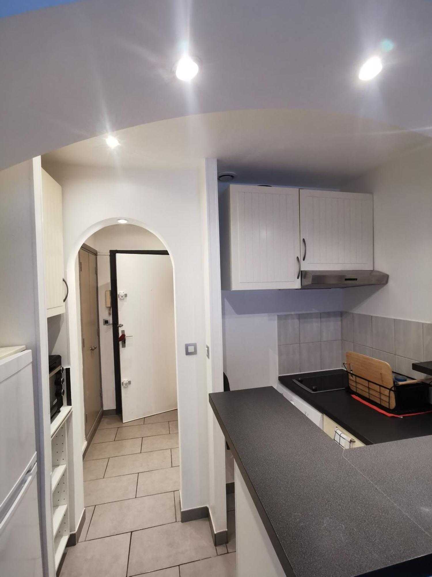 Studio Et Stationnement Offert Centre Hyeres Hyères Exterior foto